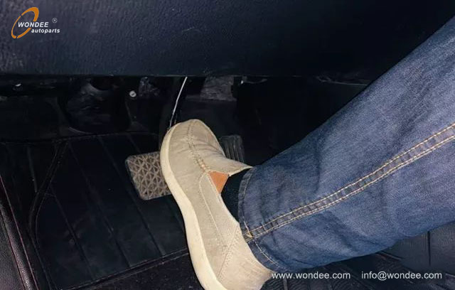 brakes fail (1) Les freins échouent (1)