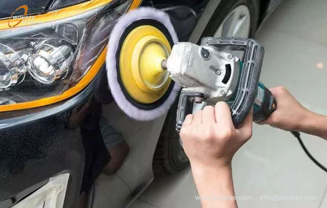 color difference (4) différence de couleur (4)