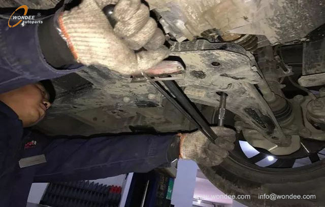 screws broken (1) Vis cassées (1)