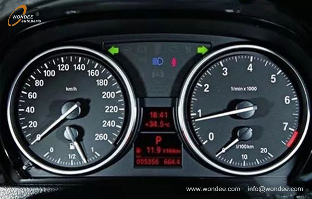 Car idling (3) Ralenti par la voiture (3)