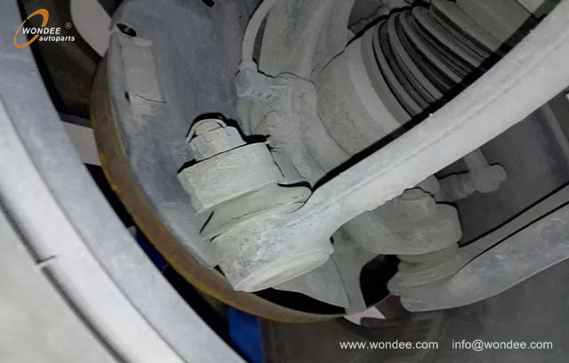 Auto chassis divergent (3) Châssis automatique divergent (3)