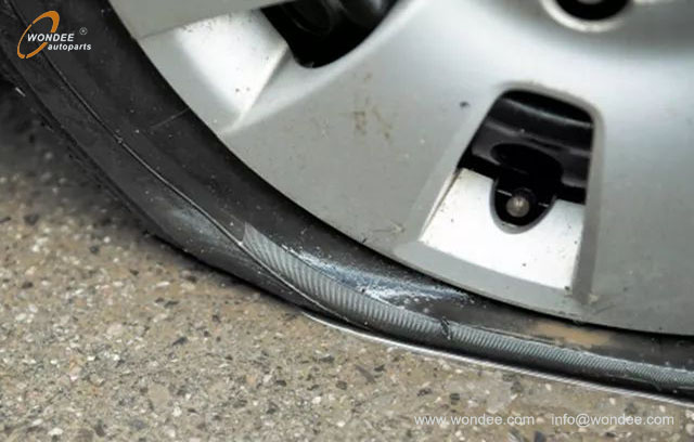 Flat tire (2) Pneu plat (2)