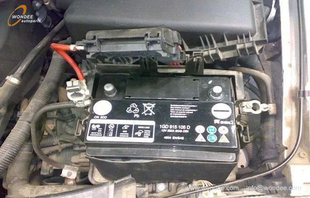 Difficulty starting the vehicle (4) Difficulté à démarrer le véhicule (4)