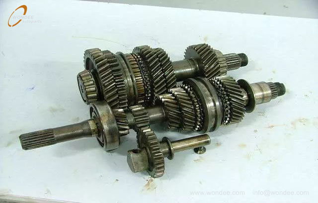 Auto transmission (3) Transmission automatique (3)