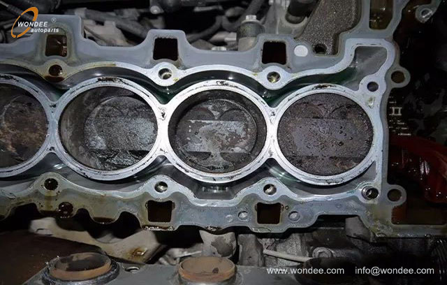 Auto exhaust gas (3) Gaz d'échappement automatique (3)