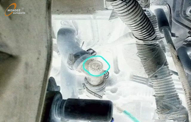 Auto antifreeze (4) Antigel automatique (4)