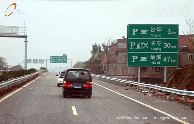 De longues heures de conduite à grande vitesse (1)