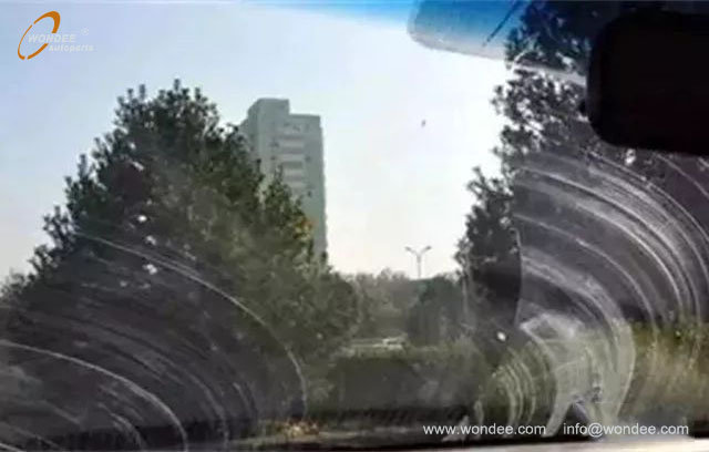 eau de verre de voiture (3)