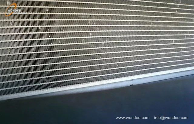 Water tank protective net (4) Filet de protection du réservoir d'eau (4)