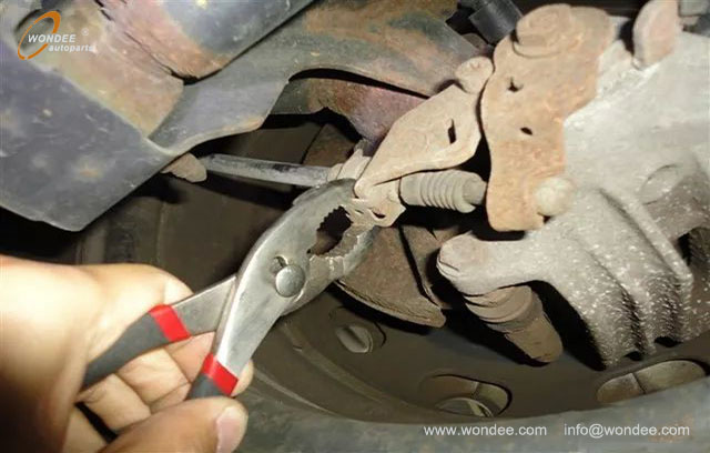 Brake &agrave; main (4)