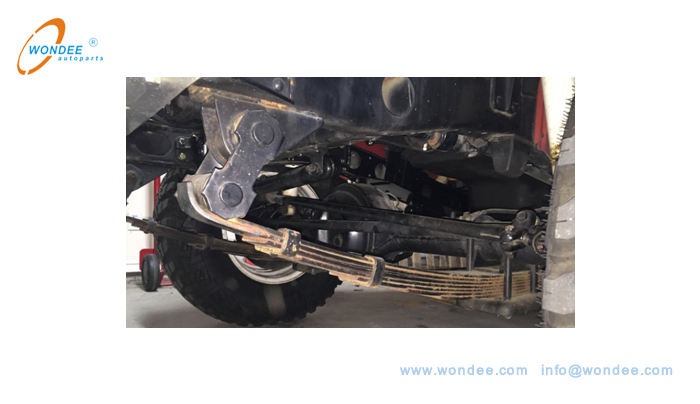 Cleaning the leaf springs Nettoyer les ressorts de la feuille