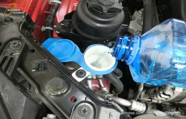 eau de verre de voiture (1)