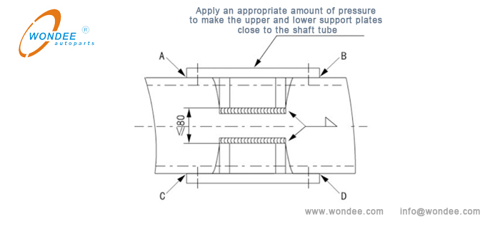 Welding instructions for the upper and lower support plates of a square tube Instructions de soudage pour les plaques de support supérieure et inférieure d'un tube carré